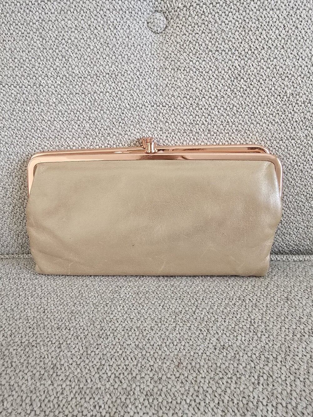 HOBO Double Kisslock Clutch Wallet - Shimmer Pearl Pink / Rose Gold Hardware - Picture 2 of 9